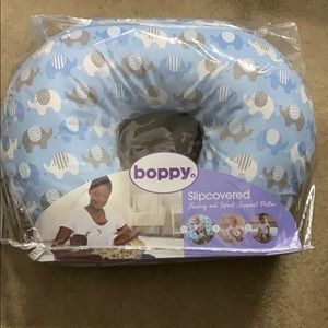 SOLD❌Boopy pillow & 2 extra covers